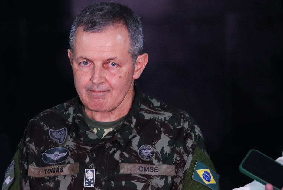 O novo comandante do Exército, general Tomás Miguel Ribeiro Paiva, que foi nomeado no sábado por Luiz Inácio Lula da Silva