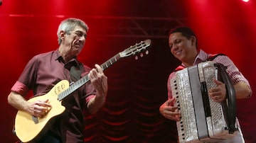 Raimundo Fagner e o sanfoneiro Targino Gondim no festival em Juazeiro. Foto: JF DIORIO /ESTADÃO