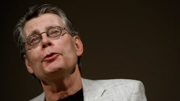 Author Stephen King speaks at a news conference to introduce the new Amazon Kindle 2 electronic reader in New York, U.S. on February 9, 2009.  REUTERS/Mike Segar/File Photo. Foto: Mike Segar/Reuters