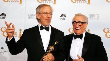 Steven Spielberg com Martin Scorsese durante a entrega do prêmio Cecil B. DeMille, no Globo de Ouro de 2009. Foto: LUCY NICHOLSON