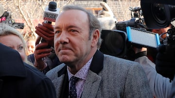 Actor Kevin Spacey arrives to face a sexual assault charge at Nantucket District Court in Nantucket, Massachusetts, U.S., January 7, 2019.   REUTERS/Brian Snyder