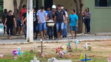 Vítimas foram sepultadas neste domingo. Foto: KID JUNIOR/DIARIO DO NORDESTE
