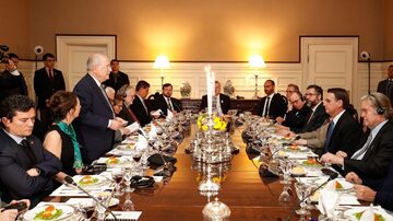 Jantar com conservadores nos EUA em março, que contou com a presença e Bolsonaro e Olavo de Carvalho. Foto: Alan Santos/PR
