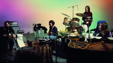 Cena de 'Get Back', documentário sobre os Beatles que usa imagens originais de 'Let It Be', de 1970, que agora chega restaurado ao streaming. Foto:  Linda McCartney / Apple Corps Ltd /Divulgação