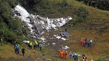 Avião da Chapecoense caiu próximo ao aeroporto de Medellín. Foto: REUTERS/Fredy Builes