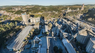 Fábrica da Votorantim em Rio Branco do Sul-PA, que é a maior fábrica de cimento da América Latina