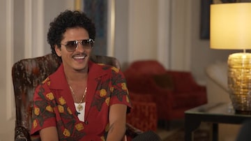Em entrevista realizada em Las Vegas pelo Fantástico, Bruno Mars fala sobre retorno ao Brasil em outubro de 2024. Foto: Reprodução de Vídeo/Fantástico/Rede Globo