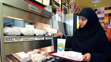 Consumo de proteína halal está em crescimento. Foto: Jacky Naelegen/Reuters