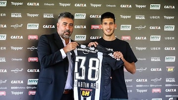 Rea é apresentado no Atlético-MG e já pensa na renovação de contrato. Foto: Bruno Cantini/Atlético-MG/Divulgação
