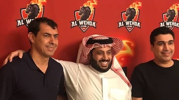 Fábio Carille (esquerda) é técnico do Al-Wehda. Foto: Fábio Carille