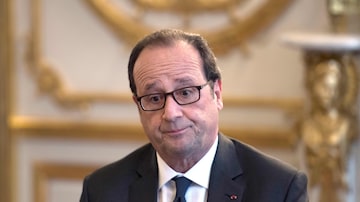O presidente francês, François Hollande, no Ministério das Relações Exteriores. Foto: AFP PHOTO / POOL / MARTIN BUREAU