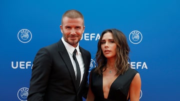 O casal David e Victoria Beckham doou 1 milhão de libras, o equivalente a mais de R$ 6 milhões na cotação atual. Foto: Reuters/Eric Gaillard