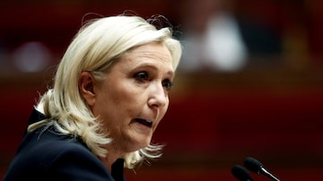 FILE PHOTO: Marine Le Pen, member of parliament and leader of French far-right National Rally (Rassemblement National) party, delivers a speech during a debate on migration at the National Assembly in Paris, France, October 7, 2019. REUTERS/Benoit Tessier/File Photo. Foto: Benoit Tessier/Reuters