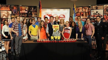 'Glee' chega ao 100º episódio com reunião do elenco original e mudanças nos rumos da série