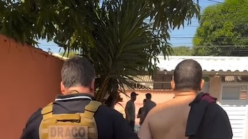 Eduardo dos Santos preso por meio da Delegacia de Repressão ao Crime Organizado (DRACO). Foto: Reprodução/Polícia Civil