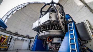 21/10/2023 - Javalambre Survey Telescope (JST250), do Observatório Astrofísico Javalambre, e seu instrumento científico JPCam. Foto: CEFCA/Divulgação