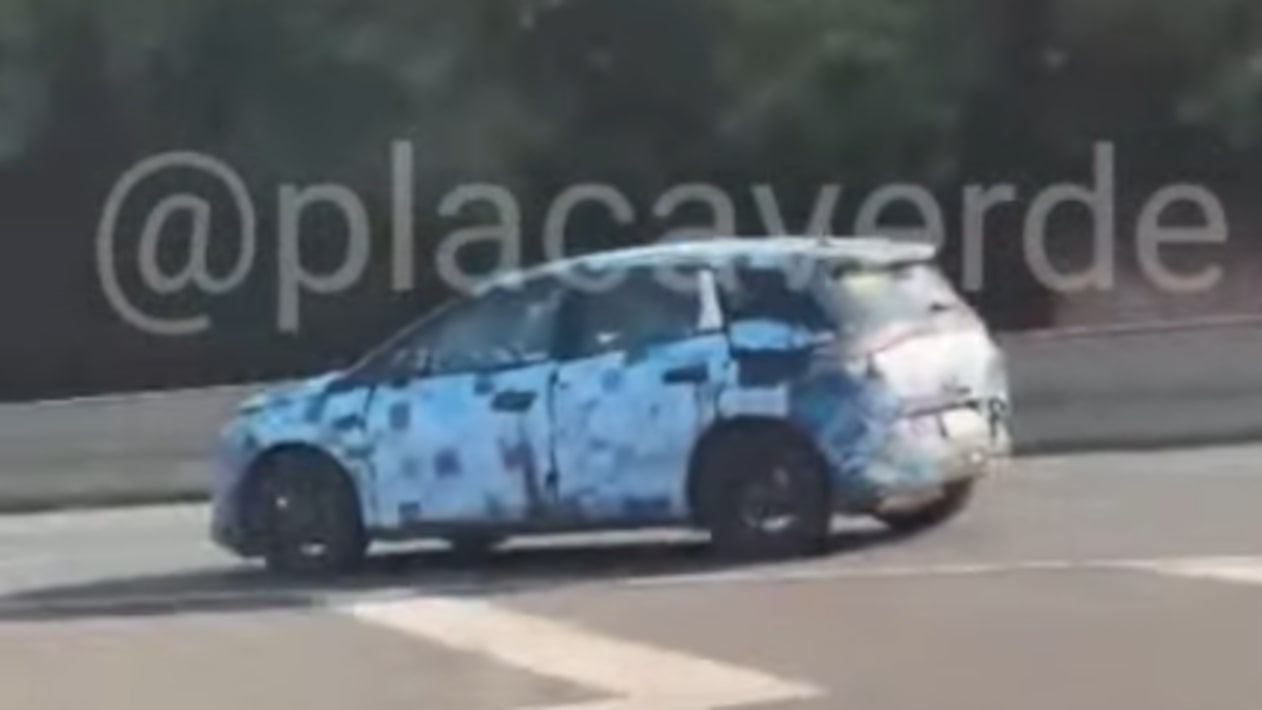 BYD Dolphin GT é flagrado rodando pelo Brasil. Foto: @placaverde/Reprodução BYD Dolphin GT é flagrado rodando pelo Brasil. Foto: @placaverde/Reprodução