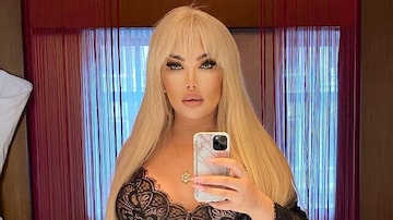 A trans Jessica Alves, antes conhecido como Ken humano, fará mais uma cirurgia de mudança de sexo. Foto: Reprodução Instagram / @jessicaalvesuk