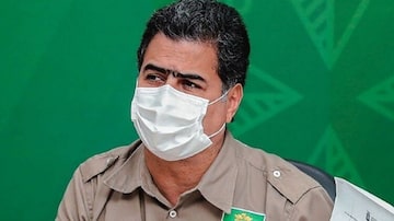 Emanuel Pinheiro, prefeito de Cuiabá, se reuniu com Bolsonaro nesta terça-feira. Foto: Reprodução / Instagram