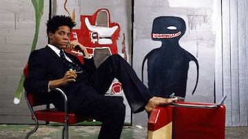 Basquiat em seu ateliê, em 1985, três anos antes de sua morte