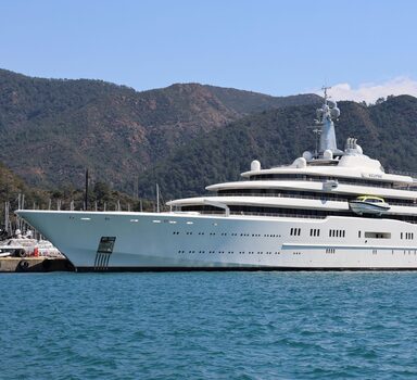 Eclipse, a superyacht linked to sanctioned Russian oligarch Roman Abramovich, is docked in Marmaris, Turkey March 22, 2022. REUTERS/Yoruk Isik
