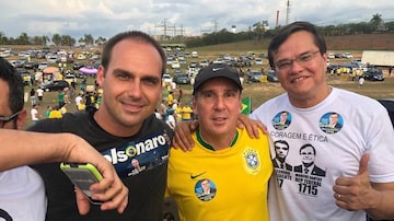 João José Tafner (centro) com Eduardo Bolsonaro e Marcus Dantas, em evento de apoio a Bolsonaro em 2018; Tafner foi nomeado corregedor da Receita Federal. Foto: Reprodução/Instagram 