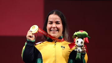 Mariana D'Andrea foi a primeira atleta brasileira a conquistar o ouro no Halterofilismo. Foto: REUTERS/Marko Djurica