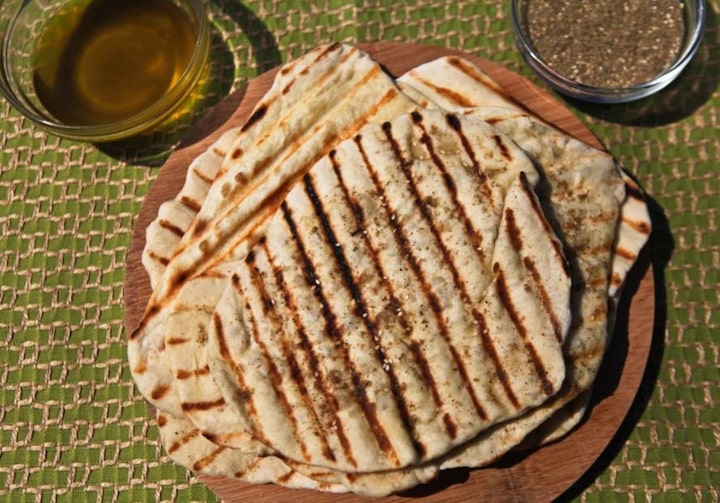 Receita de pão chato libanês grelhado