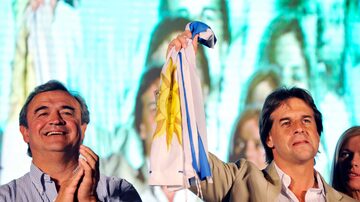 O pré-candidato a presidenteJorge Larrañaga (à esquerda), ao lado deLuis Lacalle Pou (direita), em foto de campanha de 2014. Foto: REUTERS/Federico Gutierrez 