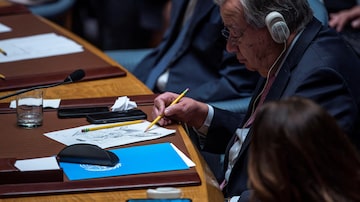 O secretário-geral da ONU, António Guterres, participa de reunião do Conselho de Segurança