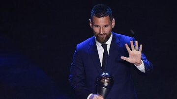 O argentino Lionel Messi foi eleito nesta segunda-feira pela sexta vez o melhor jogador do mundo. Foto: Marco Bertorello/AFP