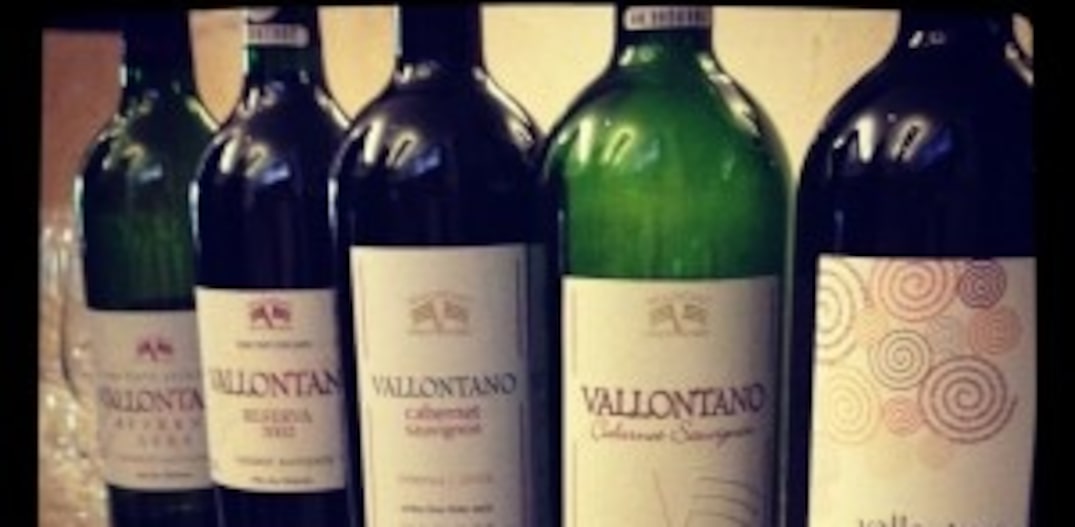As garrafas de cabernet sauvignon reserva da vertical de Vallontano (. Foto: Heloisa Lupinacci/AE)