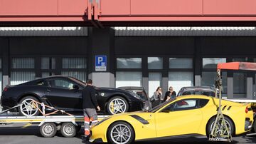 Automóveis de luxo de Teodorin Obiang apreendidos em Genebra. Foto: EFE/Laurent Gillieron