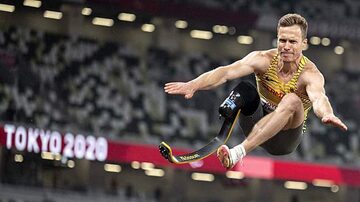 Markus Rehm garantiu o ouro no salto em distância pela terceira Paralimpíada consecutiva. Foto: Charly Triballeau/ AFP