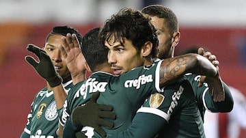 Raphael Veiga foi o grande destaque da goleada do Palmeiras sobre o Independiente Petrolero. Foto: AIZAR RALDES / AFP