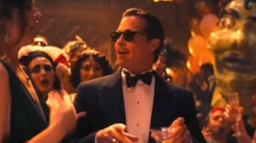 
Brad Pitt leva o público ao prato ao viver um astro da Era Muda em fim de festa
. Foto: Estadão