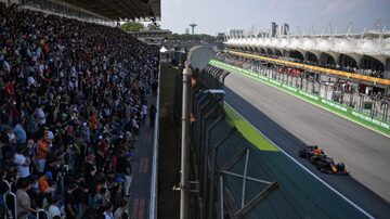 GP de São Paulo bateu recorde de público após ficar fora do calendário em 2020; foram mais de 180 mil pessoas nos três dias de evento. Foto: CARL DE SOUZA/AFP