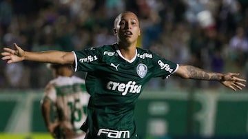 Jogador do Palmeiras de braços abertos comemora gol da vitória na Copinha. Foto: Fabio Menotti/Palmeiras