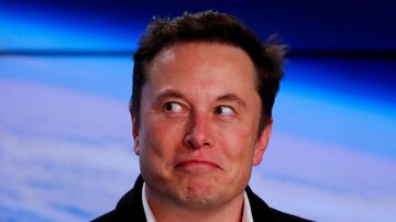 Elon Musk quer fazer checagem aleeatória de contas falsas no Twitter. Foto: Mike Blake/ Reuters 