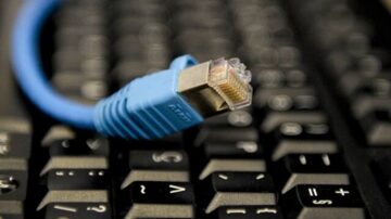 A internet pode nos guiar em caminhos mais otimistas e corretor. Foto: Agencia Senado 