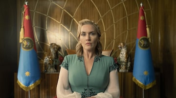 Kate Winslet interpreta a ditadora Elena Vernham na sátira ‘O Regime’. Foto: Max/Divulgação