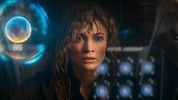 Jennifer Lopez em cena do filme 'Atlas', da Netflix
