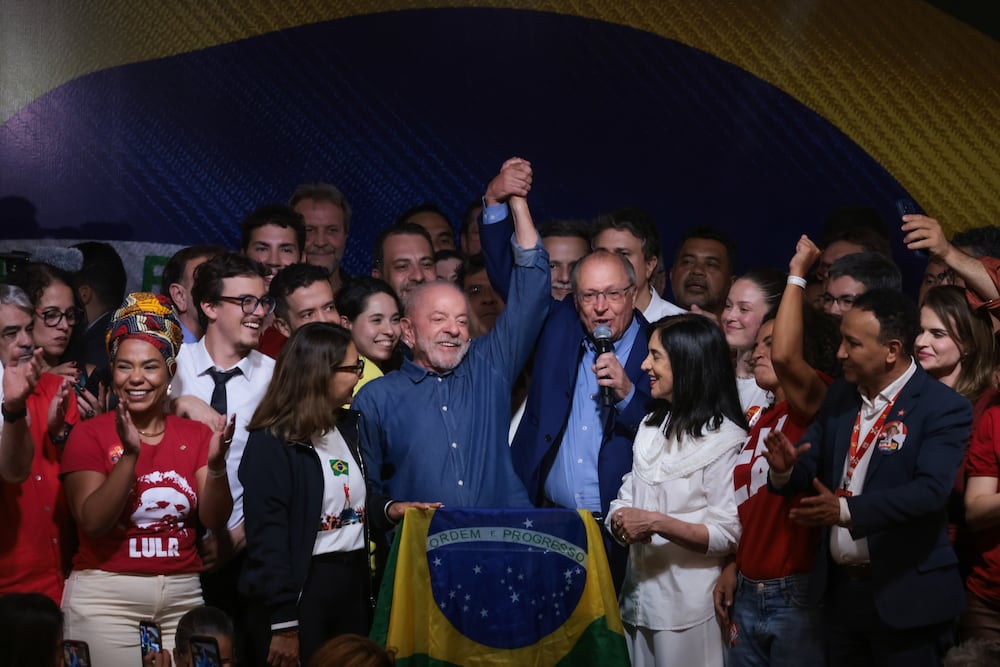 Cinco partidos políticos ainda não se manifestaram sobre resultado da eleição