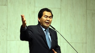 O deputado Jooji Hato em discurso no plenário da Alesp em imagem de 2011. Foto: JF Diorio/Estadão