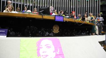 Homenagem à vereadora Marielle Franco e a Anderson Gomes no plenário da Câmara dos Deputados. Foto: Mario Agra / Câmara dos Deputados
