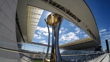 Taça do Mundial de Clubes de 2012. Foto: Divulgação/ Corinthians