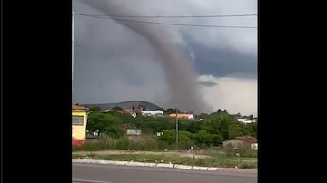Fenômeno registrado em Alagoas está no nível f0 na escala Fujita, quando ventos atingem cerca de 117 km/h. Foto: Reprodução/INMET