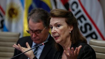 A ministra de Relações Exteriores da Argentina, Diana Mondino, em reunião na Fiesp, em São Paulo
