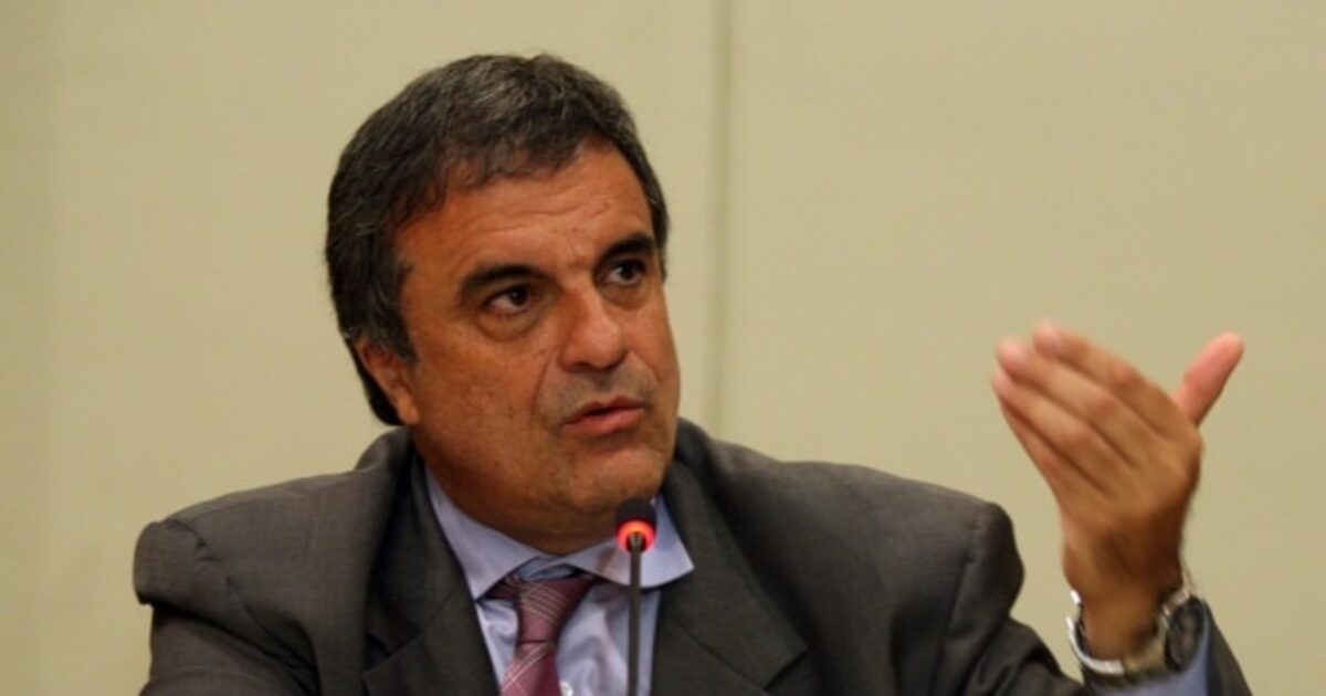 Ministro manda PF investigar filiado do PSDB por ameaças a Dilma