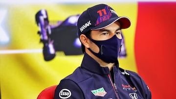 Sergio Pérez, piloto da Red Bull, renovou contrato com a equipe até o fim de 2022. Foto: Divulgação/Xpb Images/AP